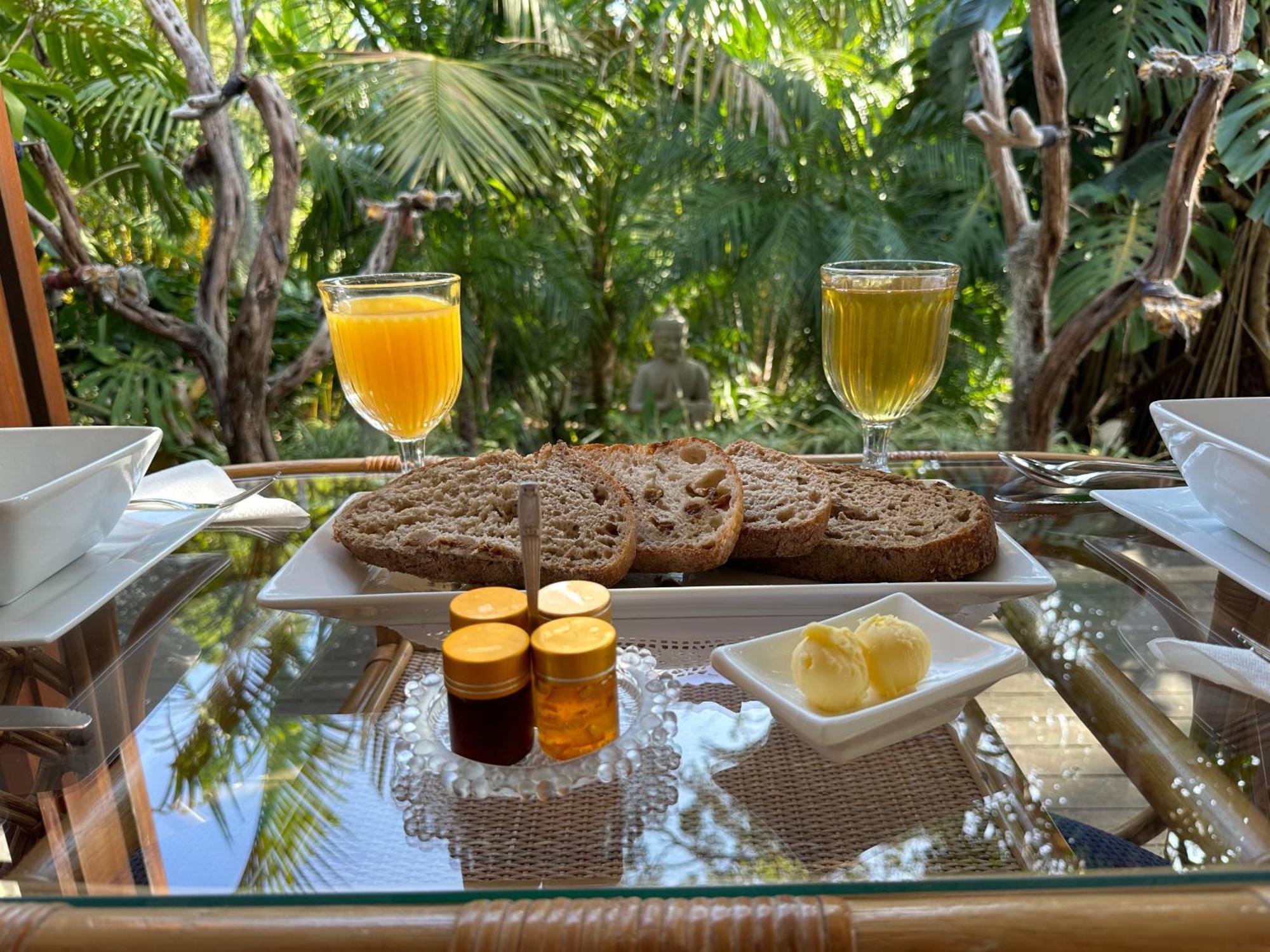 Palm Beach Bed & Breakfast Bagian luar foto